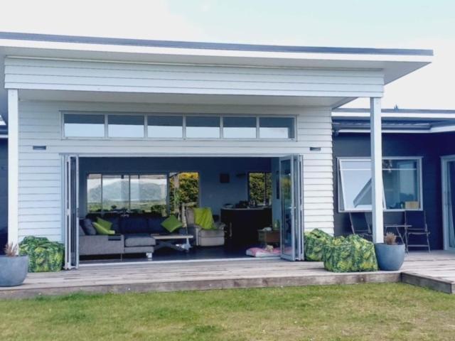 Moko Hiwi Escape Ruakaka - Tui Suite Exterior foto